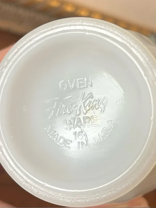 Vintage Fire King White Milk Glass Swirl Sugar Bowl and Creamer - Picture 12 of 12